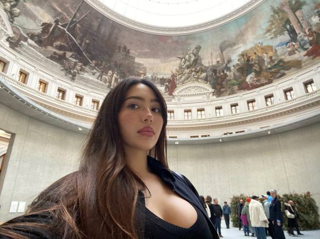 FOTO Izgleda kao milijun dolara: Kćer holivudskog pokeraša osvojila Instagram