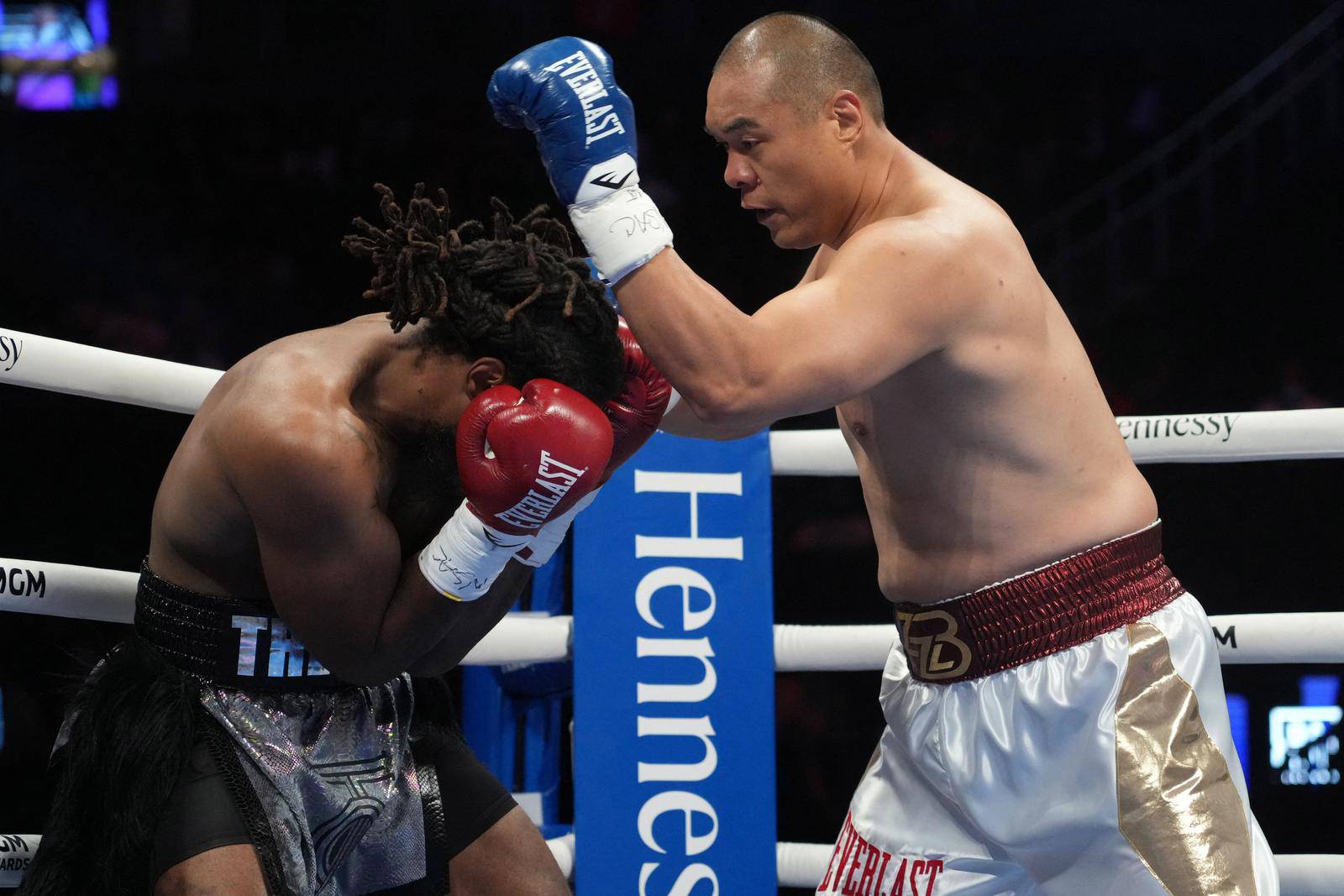 Boxing: Zhilei vs Alexander
