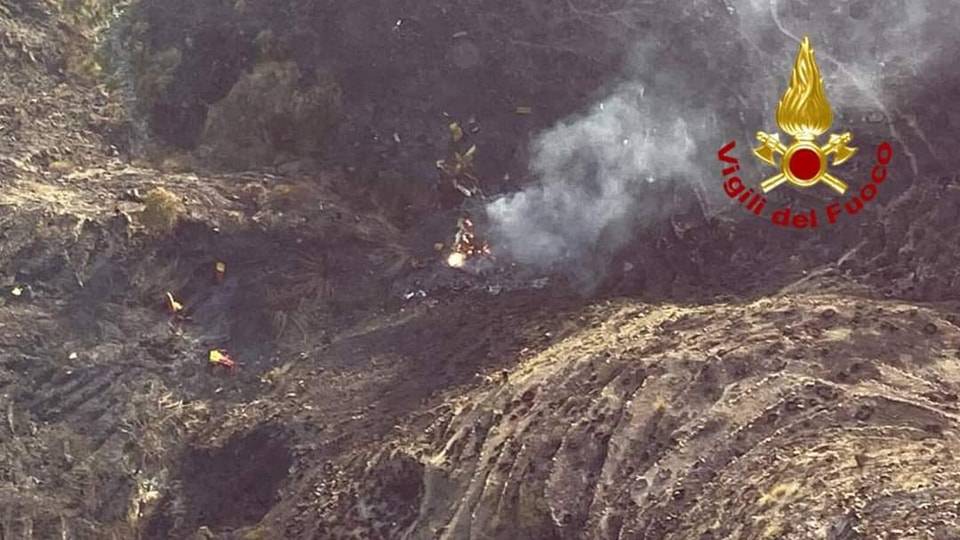 Tragedija u Italiji: Kanader se srušio na padini vulkana Etna, poginula su dva člana posade