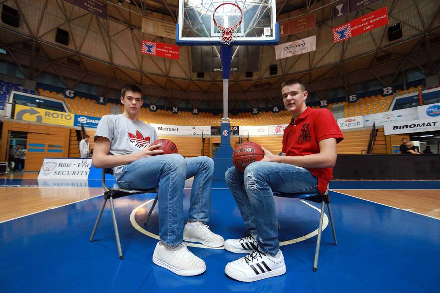 Zagreb: Igra?i KK Cibona bra?a Ivica i Antonio Zubac 