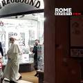 Papa se iskrao iz Vatikana, posjetio prijatelje i kupio CD