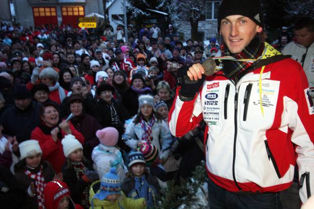 ARHIVA - 2009. Mrkopalj: Do?ek Jakova Faka, bron?anog biatlonca