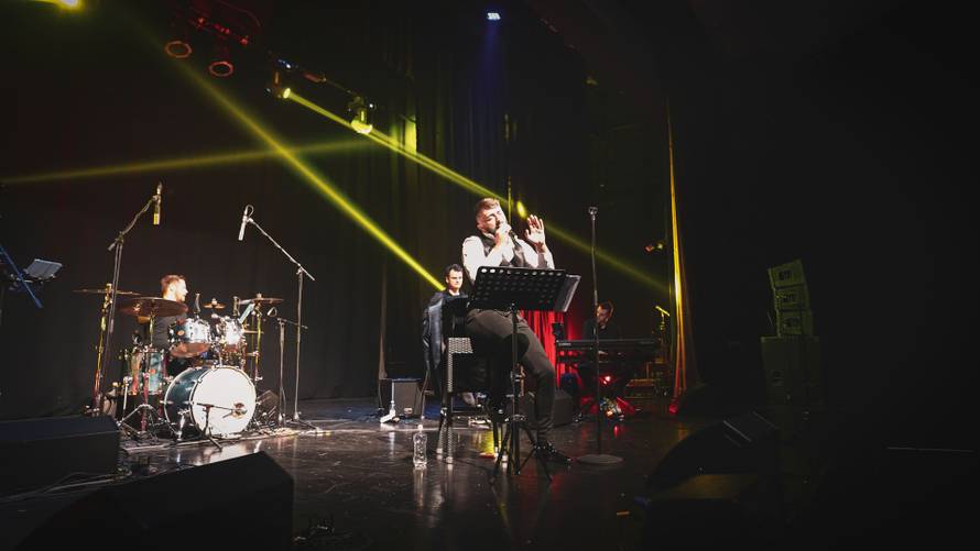 Raskošnim koncertom u punoj dvorani, Teo Grčić postao novi ljubimac splitske publike