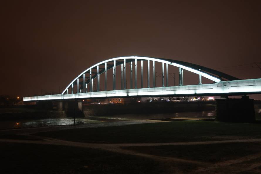 Zagreb: Policija i HGSS pretražuju rijeku Savu 