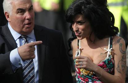 Otac Amy Winehouse otkrio: Amy je bila trudna prije smrti