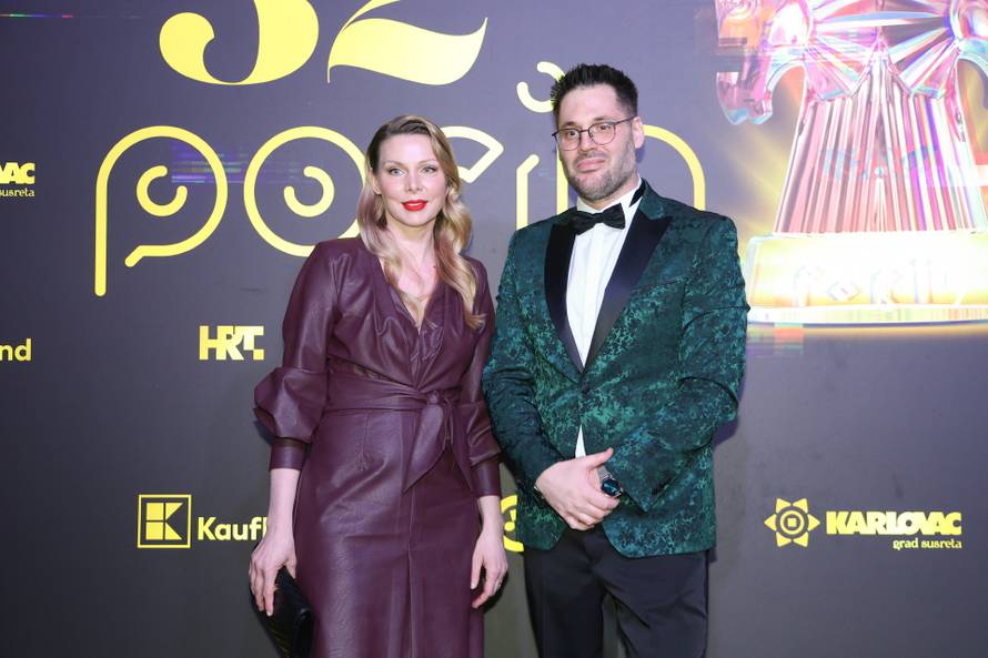 Karlovac: Dolazak uzvanika na 32. dodjelu glazbenih nagrada Porin