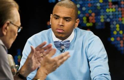 Chris Brown: Šokiralo me Rihannino izudarano lice...