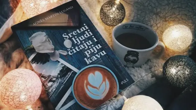 Sretni ljudi čitaju i piju kavu, Agnes Martin - Lugand
