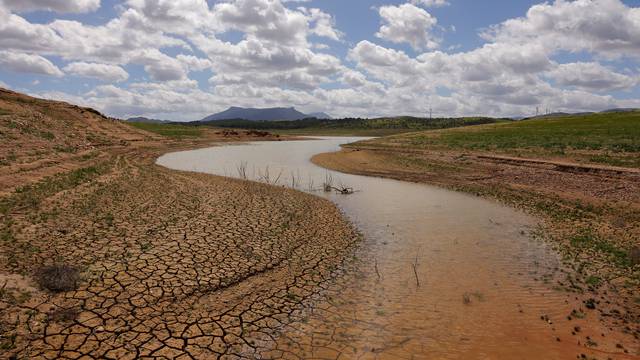 Strong drought at the Guadalteba reservoir in Campillos