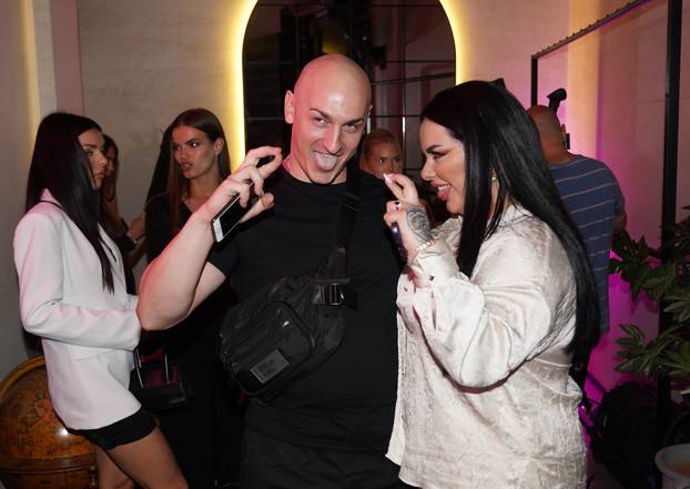 Beograd: Promocija prvog albuma Generacije Zed održana je na splavu Konzulat