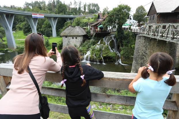 Slunj: Turistička ponuda i atrakcije grada Slunja i Rastoka