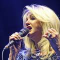 Bonnie Tyler u induciranoj komi nakon hitne operacije crijeva
