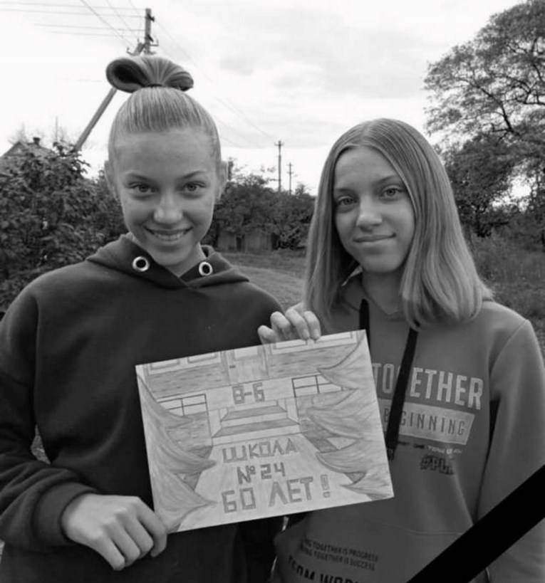 Ovo su 14-godišnje blizanke koje su Rusi ubili u raketnom napadu. Bile su u pizzeriji...