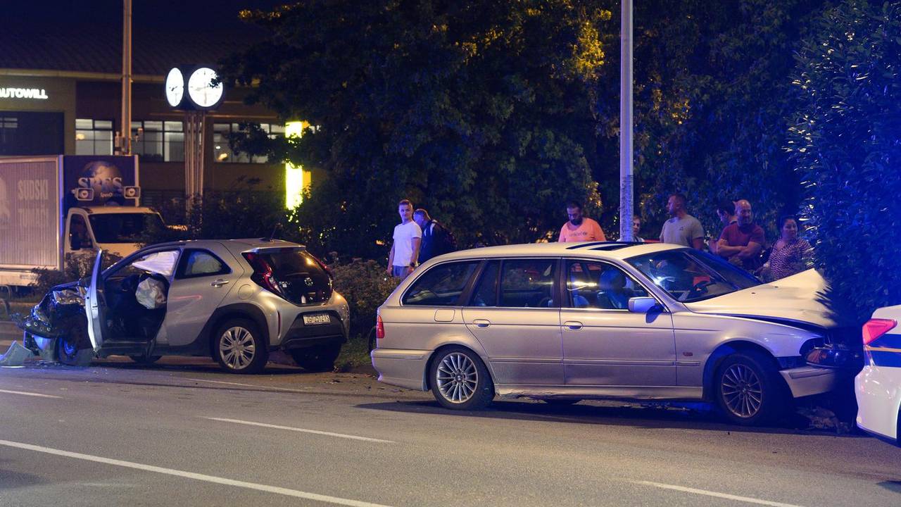 VIDEO Krš i lom u Zagrebu. Završio u bolnici nakon sudara: 'Uletio je u suprotni smjer...'