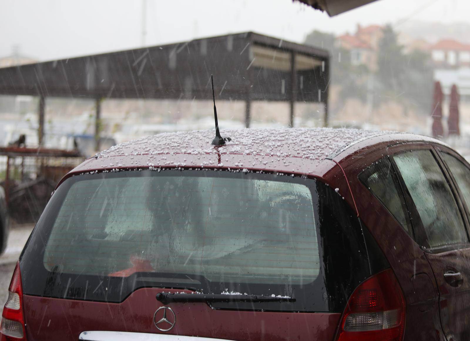 Jaka tuča iznenadila je Šibenik i okolicu