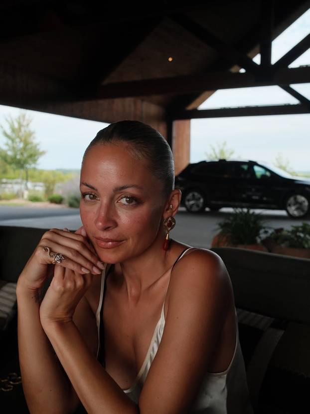 FOTO Sjećate se Nicole Richie? Žarila je i palila s Paris Hilton, pogledajte kako se mijenjala