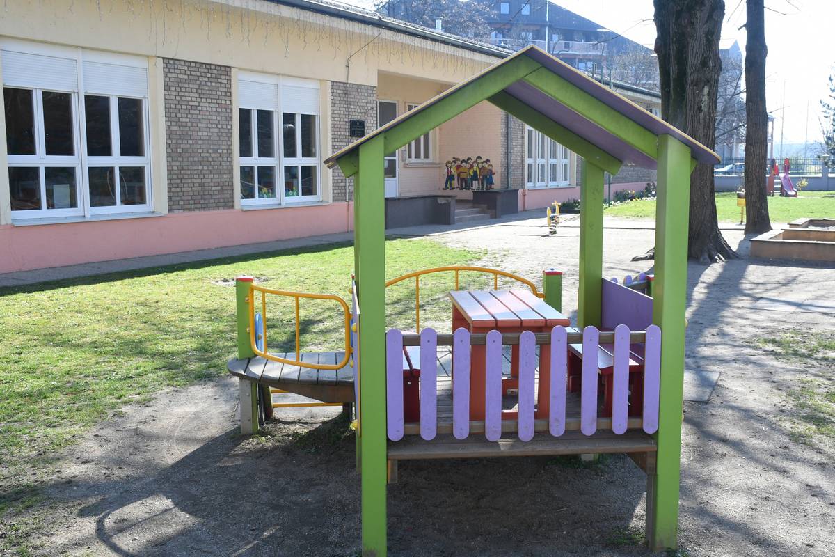 Sindikat: Uključiti radnike u odluke o početku rada vrtića