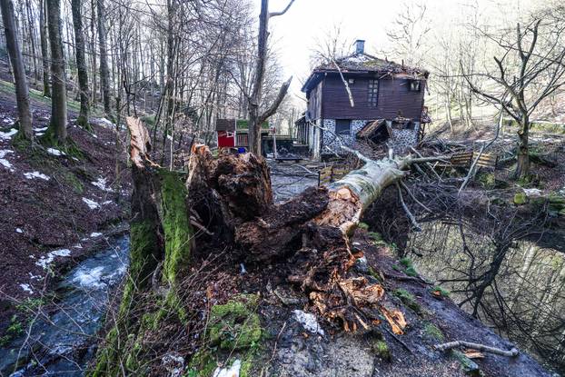 24sata Zagreb: U nevremenu oštećeno izletište Kraljičin zdenac