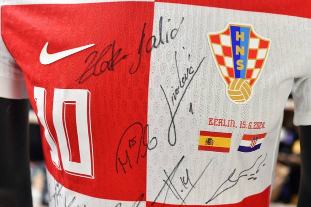 Varaždin: Suvenir shop u vlasništvu Zlatka Dalića