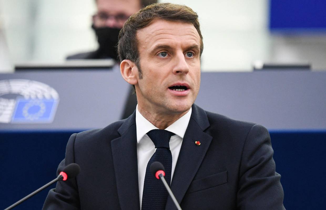 Macron rekao Raisiju da treba ubrzati pregovore: Dogovor o ukidanju sankcija još je moguć