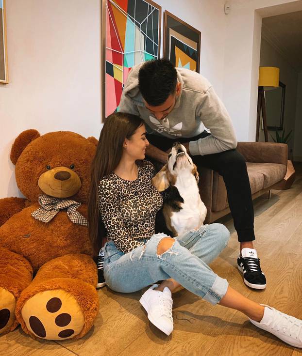 FOTO Livakoviću zatvorio put do gola, ona mu je velika podrška