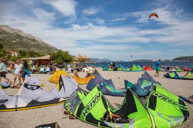 Vaganj na poluotoku Pelješcu je "raj" za surfere