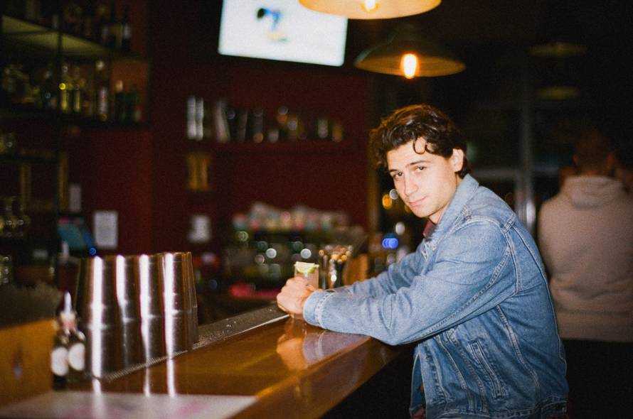 Filip Rudan najavio svoje novo poglavlje u glazbi: Predstavio autorsku pjesmu 'Dry Your Eyes'