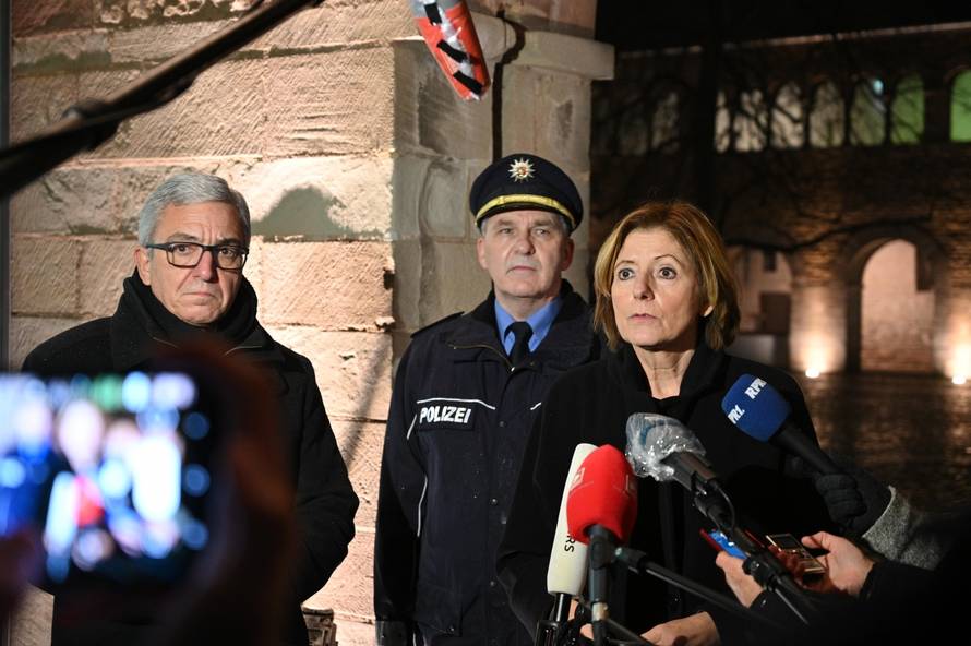 Deaths after car incident in downtown Trier - Statement