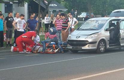 Peugeotom naletio na pješaka kojeg su prevezli u bolnicu 