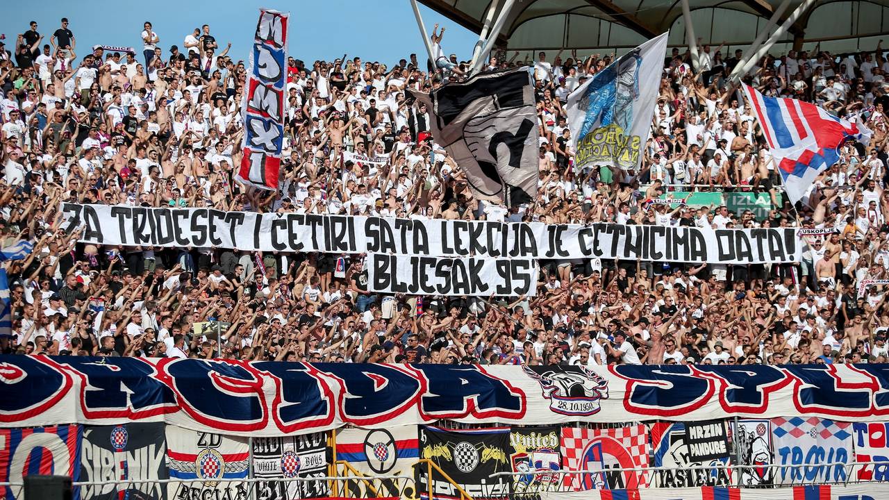 Srpski mediji pišu: 'Transparent Torcide na Poljudu je sramotan'