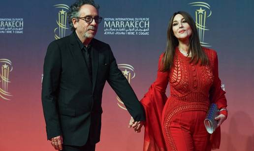 FOTO Ljubavi dolaze i odlaze, ali Monica Bellucci i dalje osvaja bezvremenskom ljepotom...