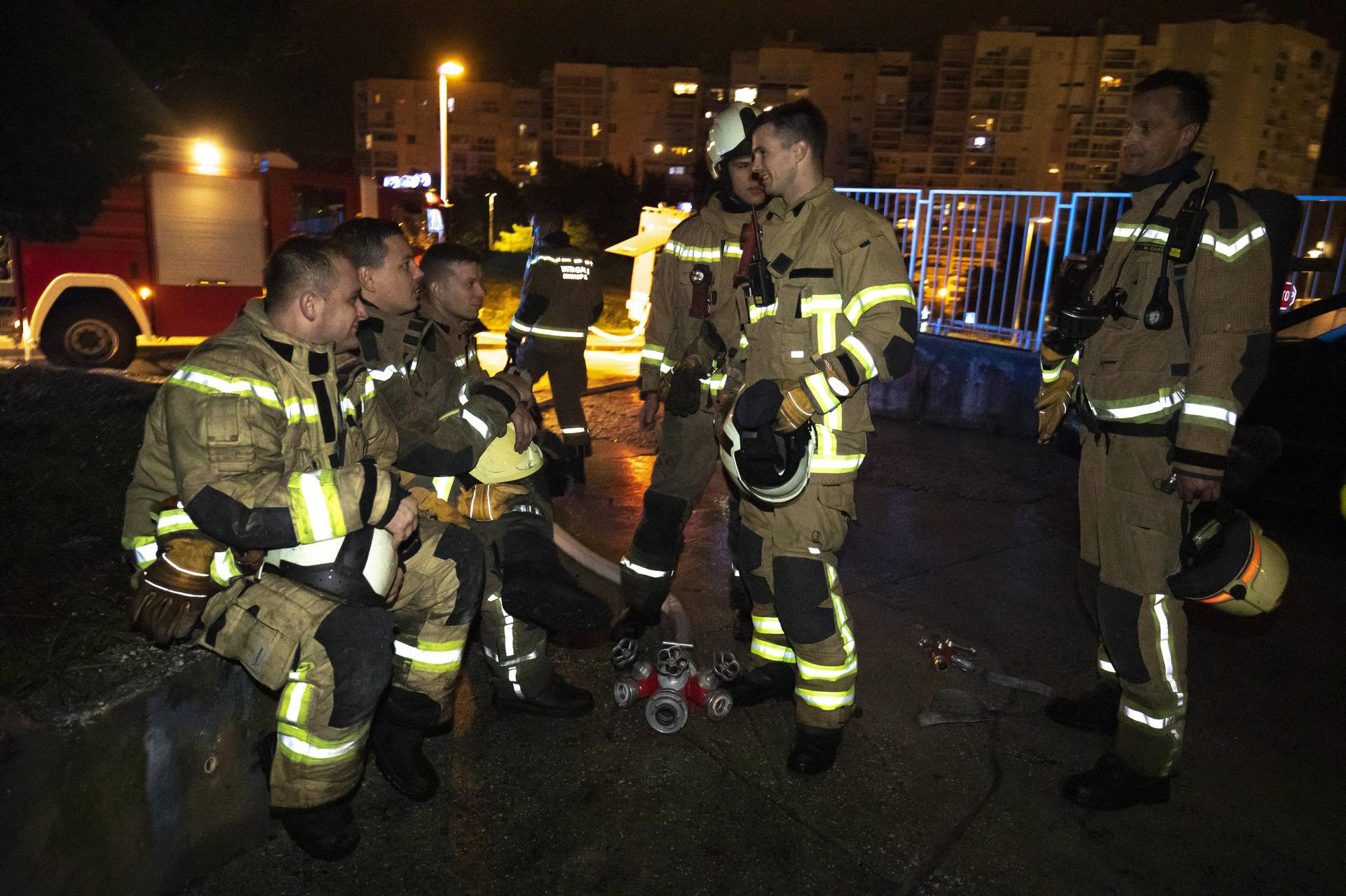 Split: U garaži na Pujankama izgorjelo nekoliko motocikala i automobila