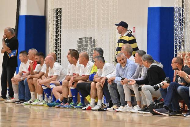 Makarska: Donatorska utakmica veterana Hajduk - Dinamo za Mladena Bartolovića