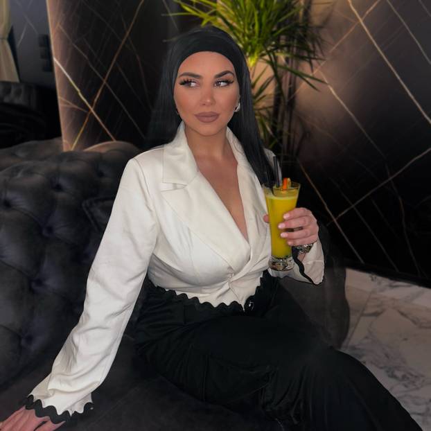 FOTO I ona sanja put u Ameriku! Sarajevska novinarka osvojila Wales, privela Štimca i Henryja