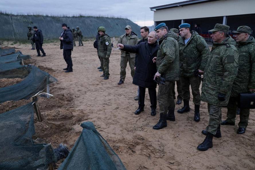 Russian President Vladimir Putin inspects preparations of mobilised reservists at a military training centre in Ryazan Region