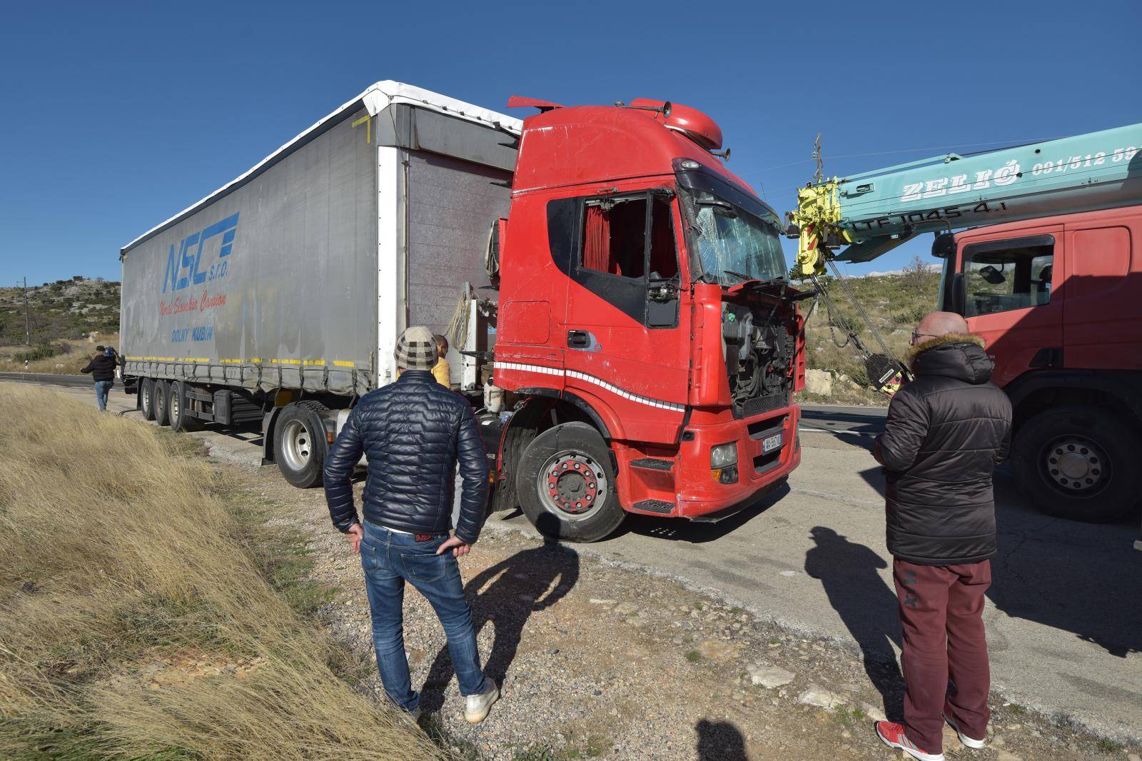 Vjetar poharao Hrvatsku: Lete fasade, stabla, kaos u prometu