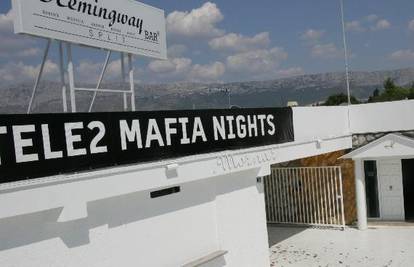 Split: Ranio redara koji je kod kluba sjedio u Jaguaru