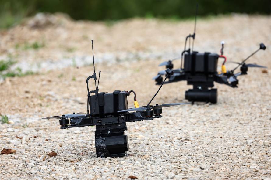 Slunj: Demonstracija sposobnosti manevra i borbene moći svih novonabavljenih sustava OSRH