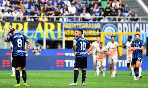 Inter prosipa titulu! Izgubio je i treću u nizu, novi kiks Uniteda