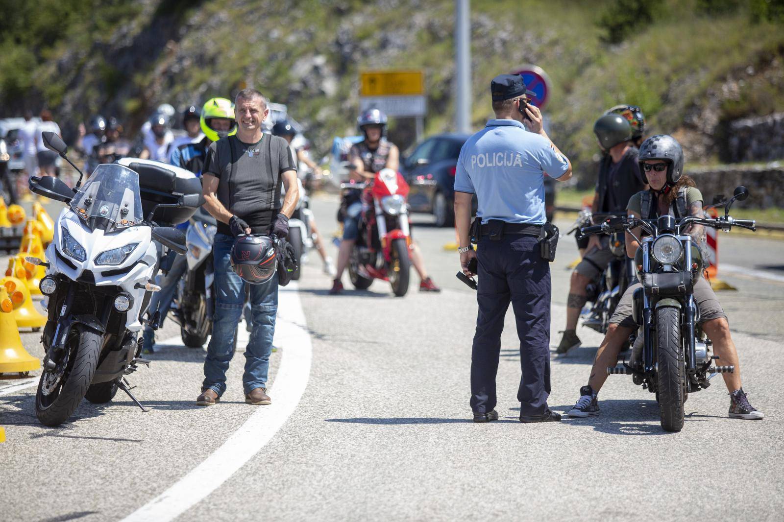 'Koliko je mostarina? Evo vam kovanice po 10 lipa, nema frke'