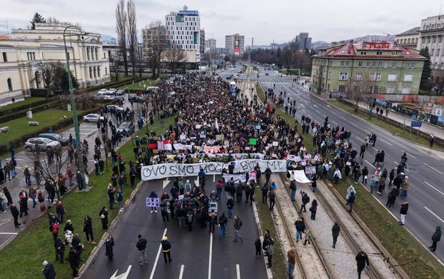 Nastavljen sedmi po redu protesti građana u Sarajevu zbog tragične tramvajske nesreće
