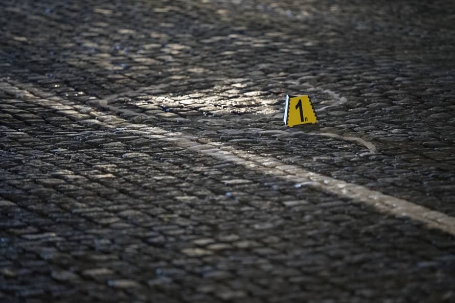 Auto naletio na dijete: Krici majke čuli su se preko trga