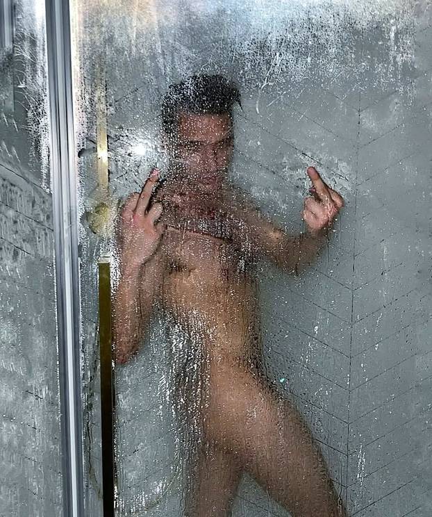 FOTO Goli slikar Pietro Boban umjetnost stvara i kada je on sam akter ispred objektiva...