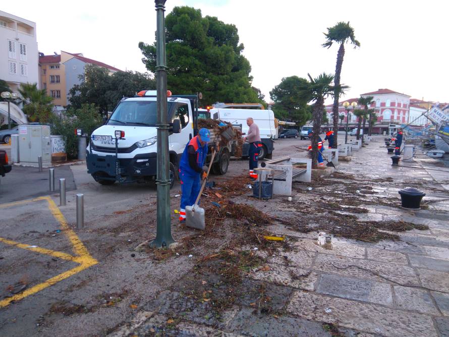 Poplavili Hvar i Rijeka, Šibenik bio bez struje, čuli i eksplozije