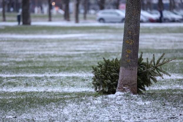Zagreb: Lagani sniježni pokrivač u središtu grada