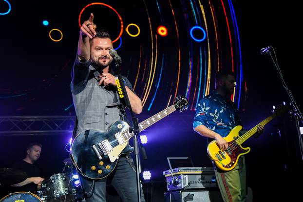 Zagreb: Koncert grupe Vatra povodom 20. godina benda