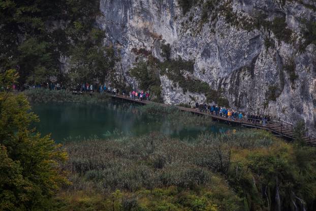 Kišno jesenski ugođaj na Plitvičkim Jezerima