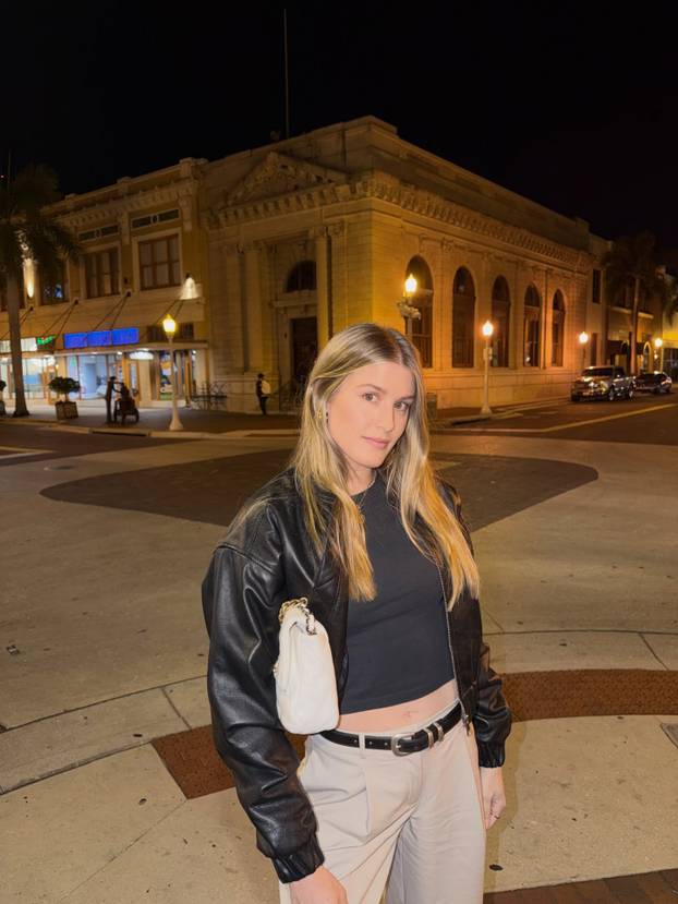 FOTO S 31 godinom oprostila se od tenisa, a zbog obrijane glave izgubila je vrijedno sponzorstvo