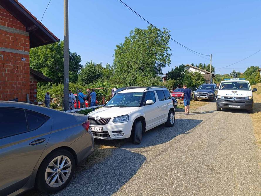 Masakr u obiteljskoj kući u Pleškovcu: Umrla  majka, otac se bori za život, ozlijeđen i sin