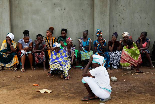 Kenyans seek relatives among starvation cult victims in Malindi